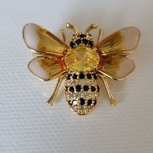 Cute Goldtone Yellow Bee Brooch